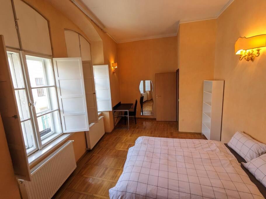 Boheme Central Apartment Тимишоара Екстериор снимка
