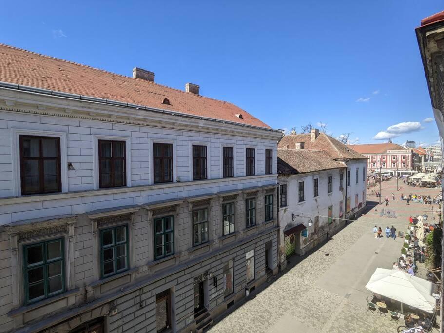 Boheme Central Apartment Тимишоара Екстериор снимка