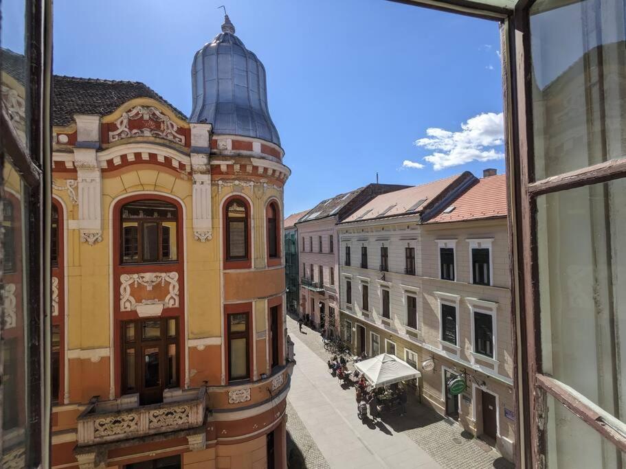 Boheme Central Apartment Тимишоара Екстериор снимка