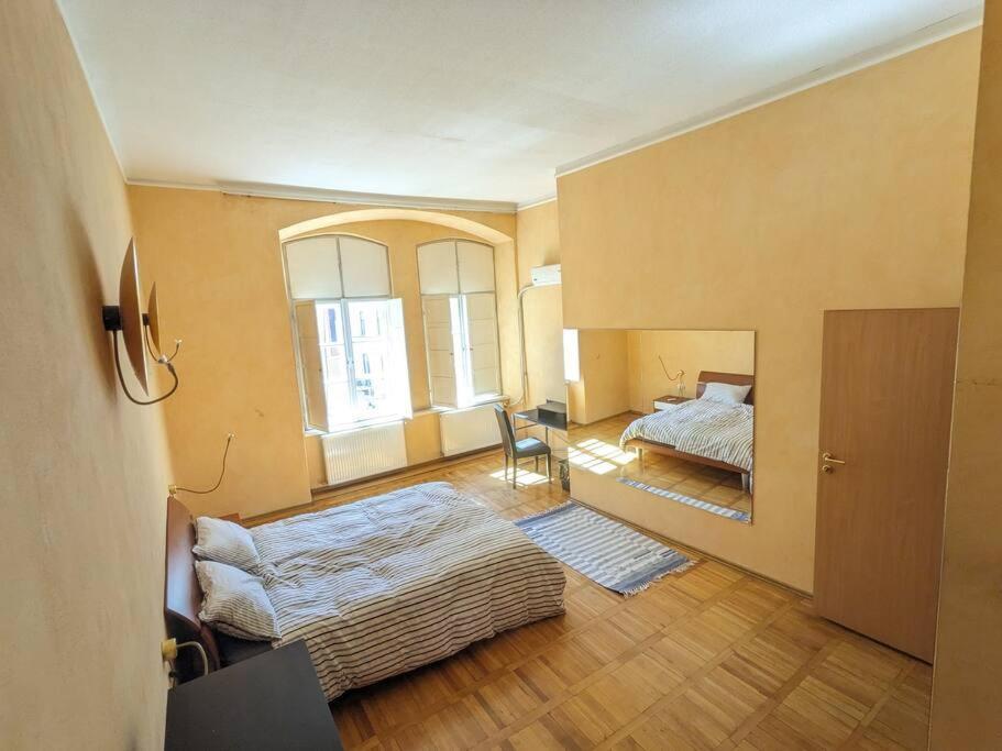 Boheme Central Apartment Тимишоара Екстериор снимка